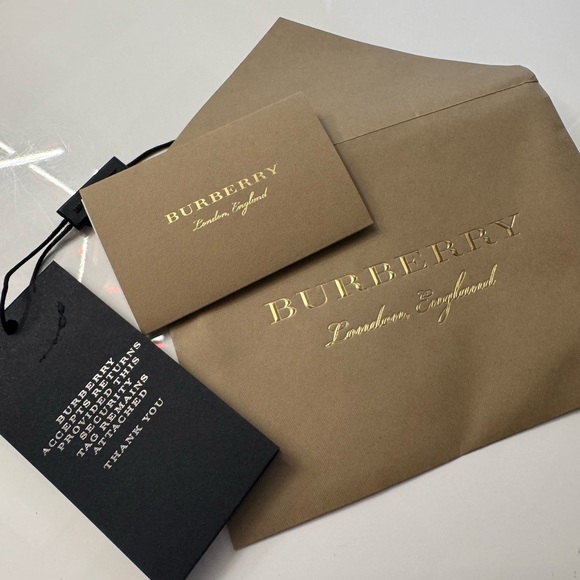 Burberry Black Heels with Signature Checkered Block Heel - Picture 4 of 14